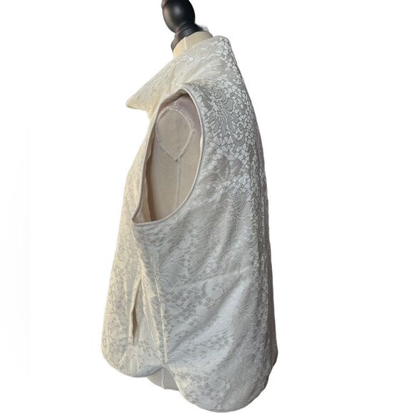 CeCe Cynthia Steffe Women’s Ivory/Cream Full Zip Lace Puffer Vest (Size: Large) - Picture 10 of 16